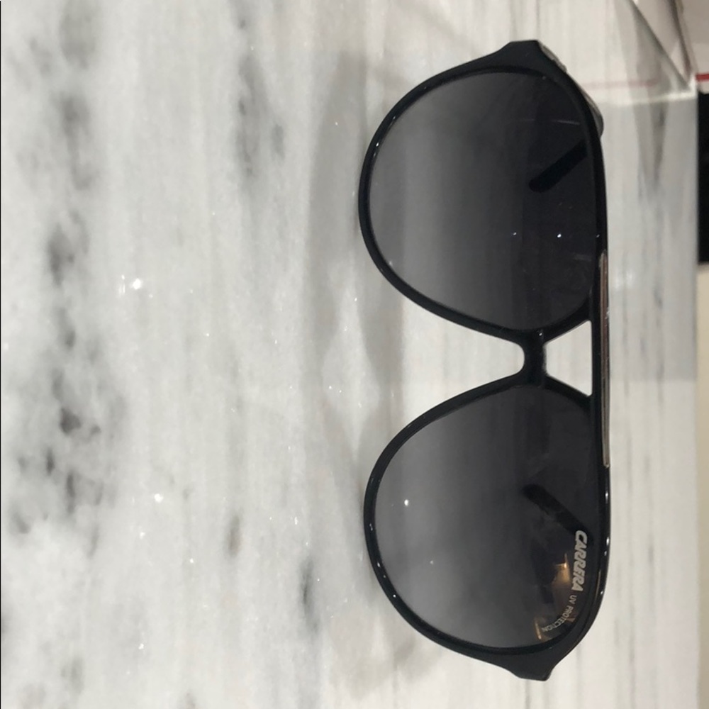 Black and silver carrera sunglasses
